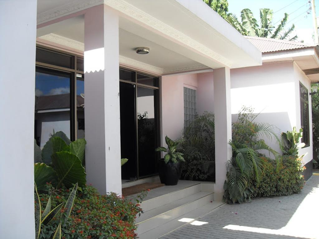 Transit Motel Airport Daressalam Exterior foto